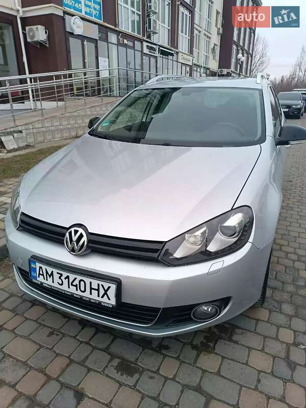 Универсал Volkswagen Golf 2012 в Житомире