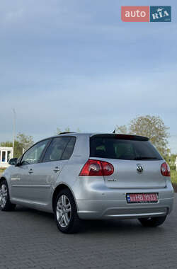 Хетчбек Volkswagen Golf 2007 в 