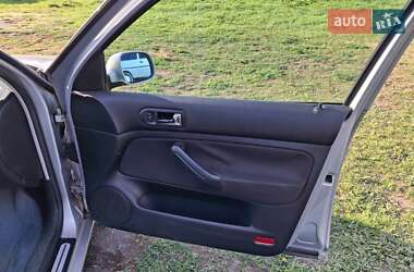 Универсал Volkswagen Golf 2001 в 