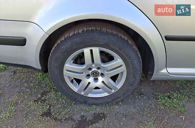 Универсал Volkswagen Golf 2001 в 