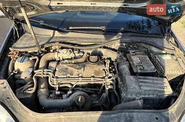 Хетчбек Volkswagen Golf 2004 в 