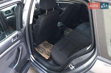 Универсал Volkswagen Golf 2011 в 