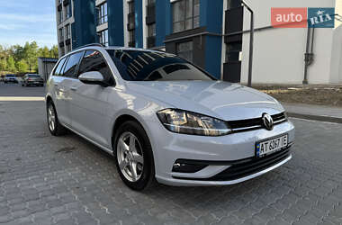 Універсал Volkswagen Golf 2018 в 