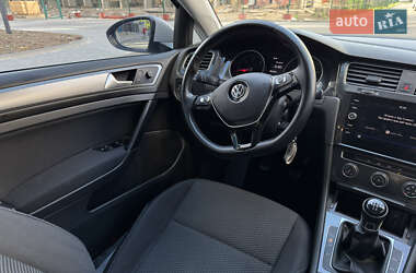 Універсал Volkswagen Golf 2018 в 
