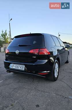 Хэтчбек Volkswagen Golf 2014 в 