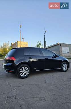 Хэтчбек Volkswagen Golf 2014 в 