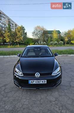 Хэтчбек Volkswagen Golf 2014 в 