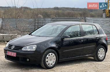 Хетчбек Volkswagen Golf 2004 в Тернополі