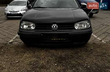 Хетчбек Volkswagen Golf 2002 в Чернівцях