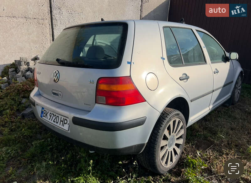 Volkswagen Golf 1998
