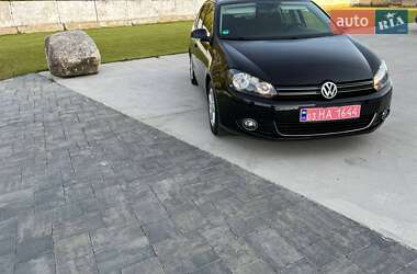 Универсал Volkswagen Golf 2010 в 