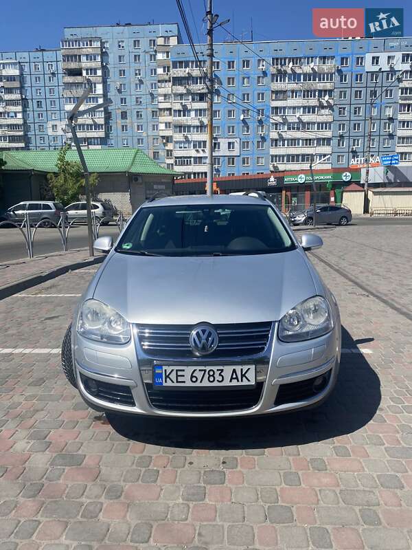 Универсал Volkswagen Golf 2009 в Днепре