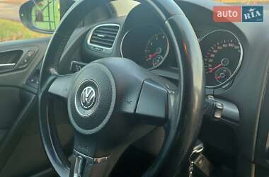 Хэтчбек Volkswagen Golf 2009 в 