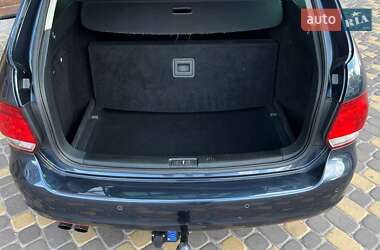Універсал Volkswagen Golf 2010 в 