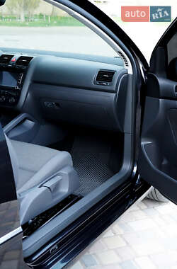 Хэтчбек Volkswagen Golf 2008 в 