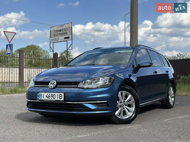 Універсал Volkswagen Golf 2019 в Мукачевому