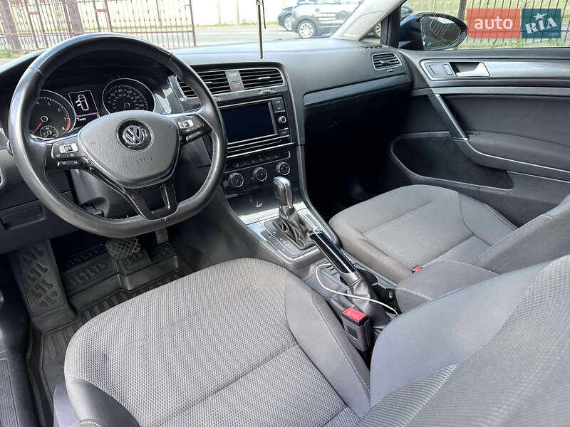 Універсал Volkswagen Golf 2019 в Мукачевому