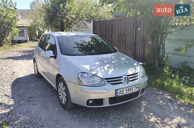 Хэтчбек Volkswagen Golf 2006 в Каменском
