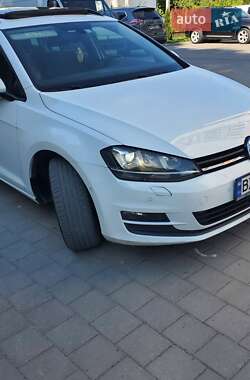 Универсал Volkswagen Golf 2015 в 