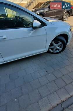 Универсал Volkswagen Golf 2015 в 