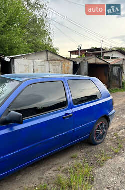 Хэтчбек Volkswagen Golf 1997 в 