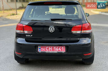Хэтчбек Volkswagen Golf 2010 в 