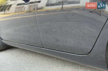 Хэтчбек Volkswagen Golf 2010 в 