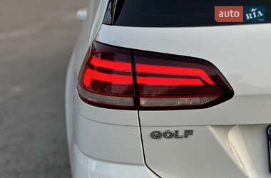 Універсал Volkswagen Golf 2019 в 