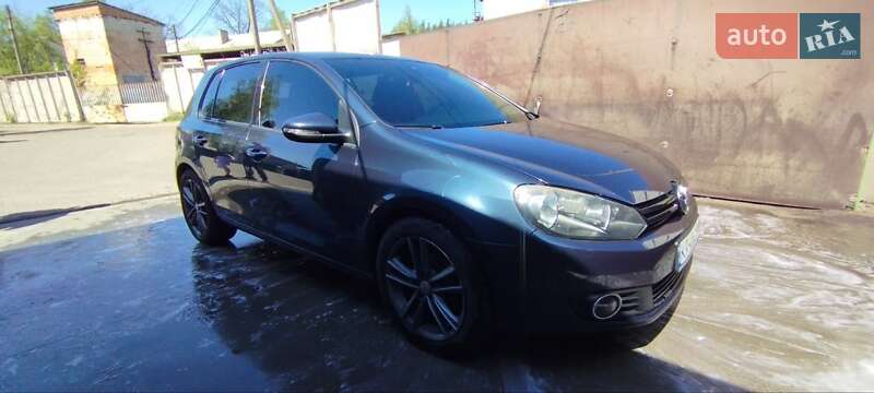 Хэтчбек Volkswagen Golf 2010 в Фастове