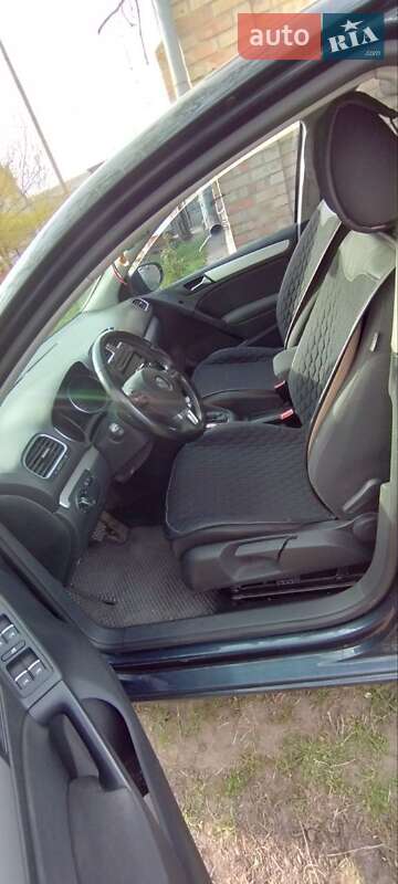 Хэтчбек Volkswagen Golf 2010 в Фастове