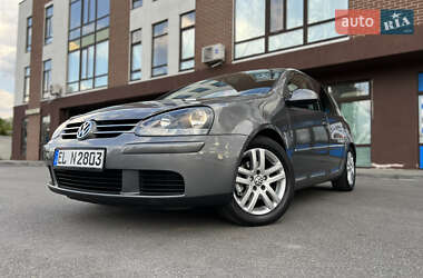 Хэтчбек Volkswagen Golf 2009 в 