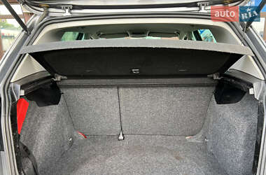 Хэтчбек Volkswagen Golf 2009 в 