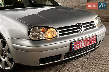 Хэтчбек Volkswagen Golf 2003 в 