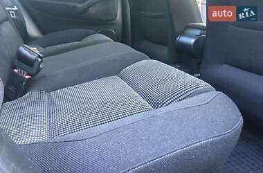 Хетчбек Volkswagen Golf 2003 в 
