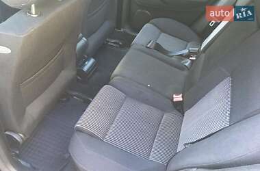 Хетчбек Volkswagen Golf 2003 в 