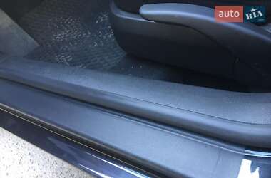 Хетчбек Volkswagen Golf 2003 в 