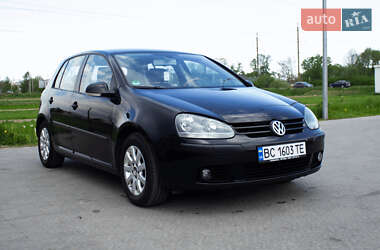 Хетчбек Volkswagen Golf 2004 в Львові