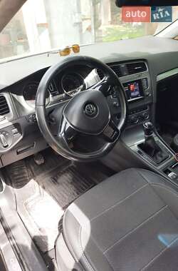 Універсал Volkswagen Golf 2013 в 