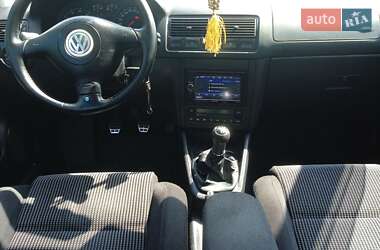 Хетчбек Volkswagen Golf 2003 в 
