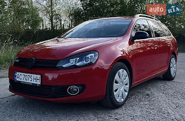 Універсал Volkswagen Golf 2012 в 