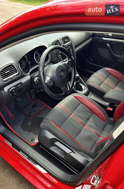 Універсал Volkswagen Golf 2012 в 