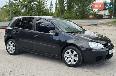 Хетчбек Volkswagen Golf 2005 в 