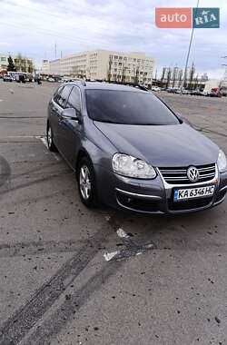 Универсал Volkswagen Golf 2009 в Киеве
