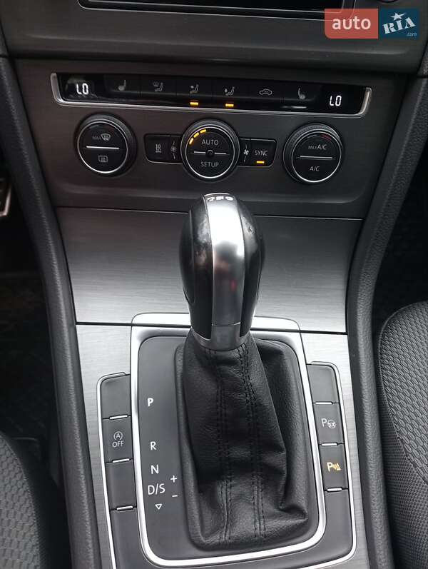 Універсал Volkswagen Golf 2013 в Львові