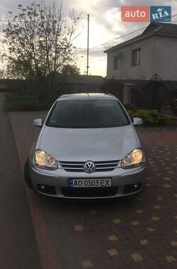 Хэтчбек Volkswagen Golf 2006 в 