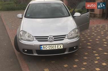 Хэтчбек Volkswagen Golf 2006 в 