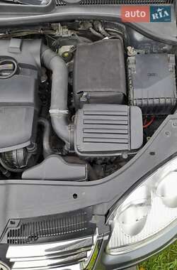 Универсал Volkswagen Golf 2009 в 