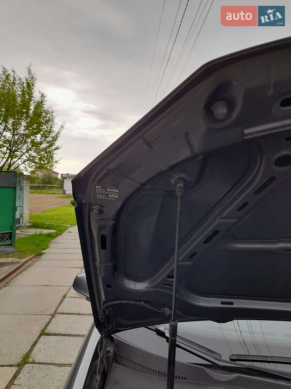 Універсал Volkswagen Golf 2009 в Києві