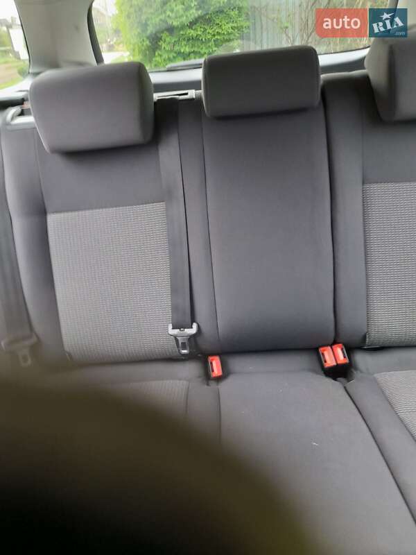 Універсал Volkswagen Golf 2009 в Києві