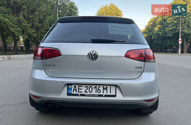 Хэтчбек Volkswagen Golf 2014 в 